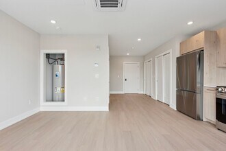 Interior Photo - The Lyle on Broad