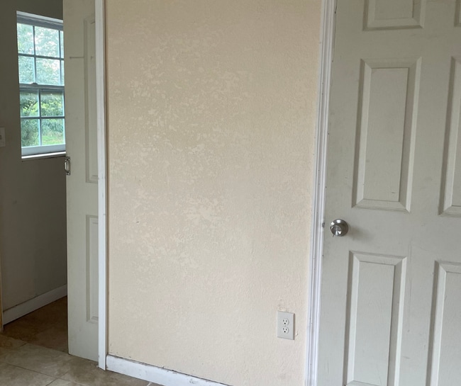 Building Photo - 128 McCoy Dr
