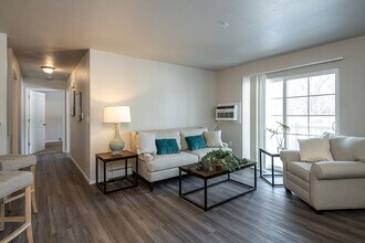 CLAYTON CROSSING photo'