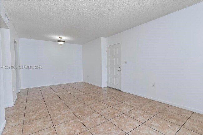Foto del edificio - 7403 SW 152nd Ave