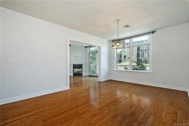 Building Photo - 101 Sheldrake Pl