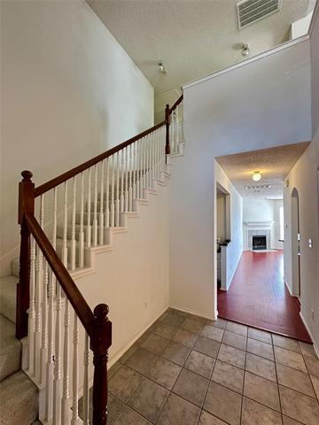 Foto del edificio - 8240 Fountain Ridge Dr