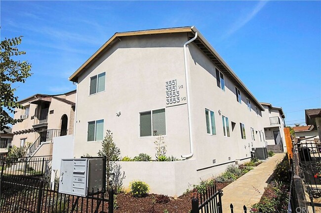 Building Photo - 3551 Sabina St