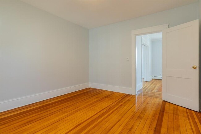 Building Photo - 23 Boutwell St