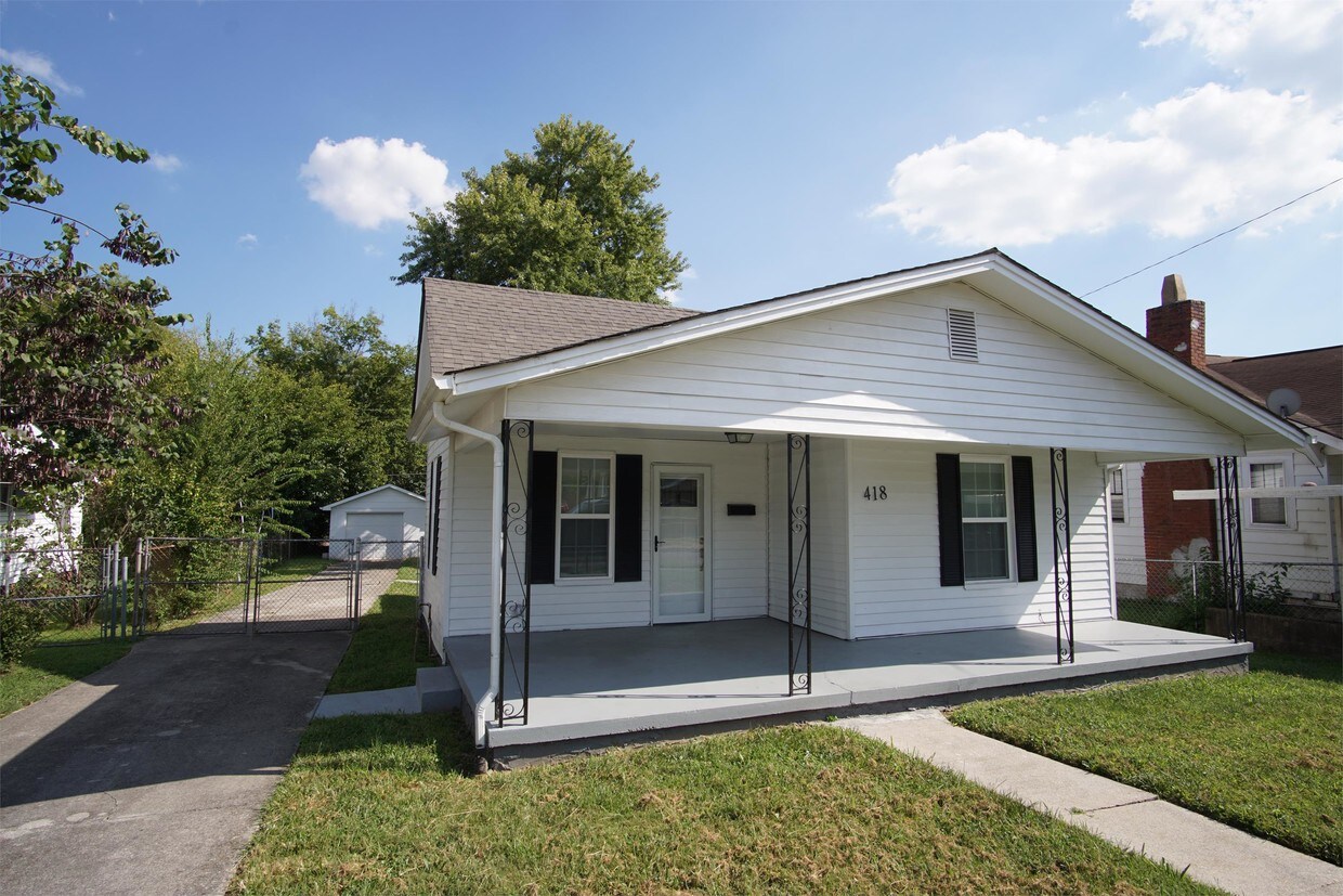 Primary Photo - 418 E Morelia Ave