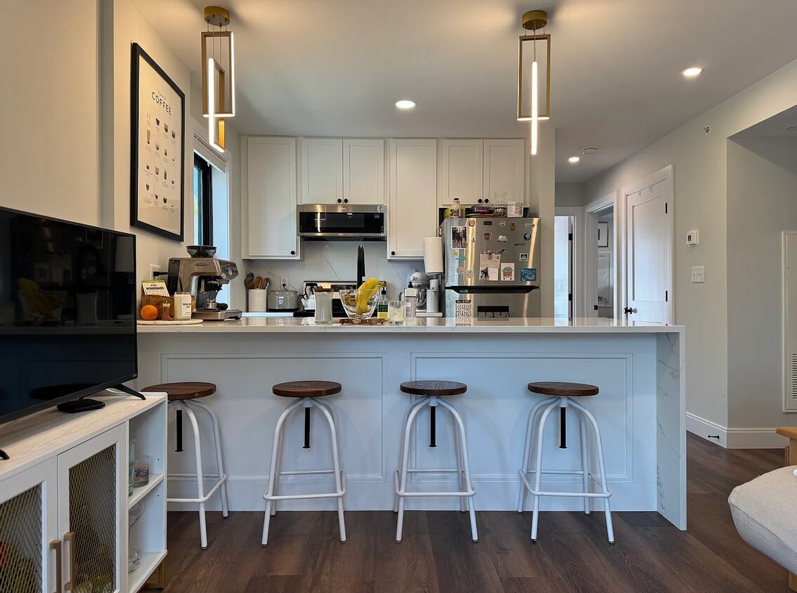 Foto principal - 35 Hunnewell Ave