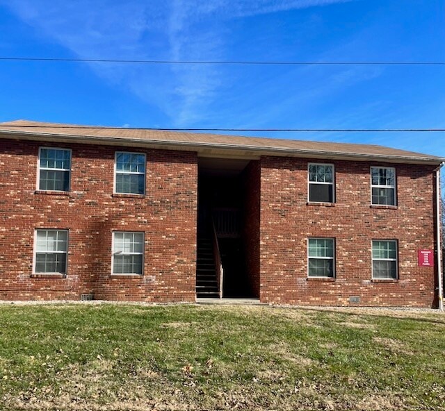 Primary Photo - 1352 Franklin Ave