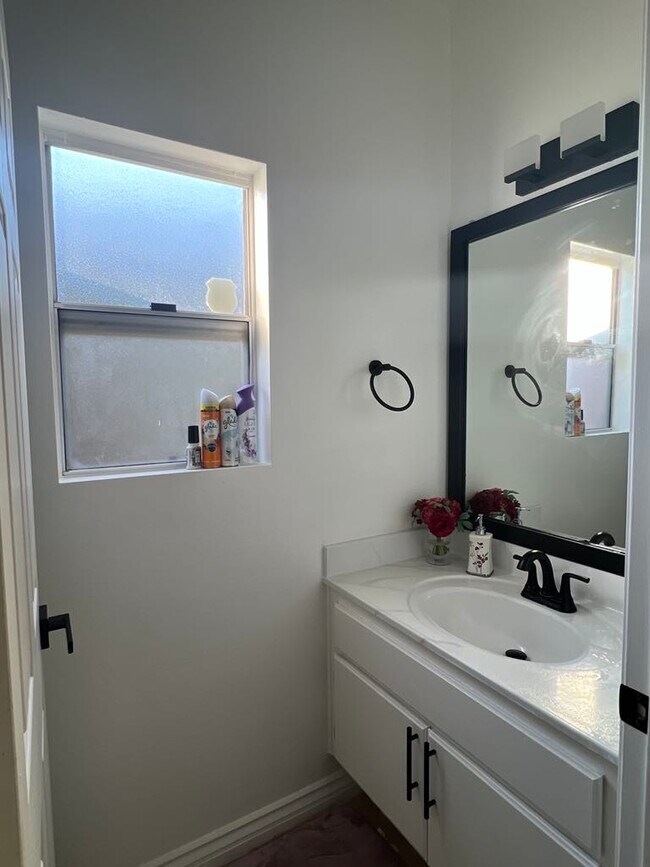 Downstairs Half Bath - 15144 Chase St