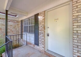Building Photo - 1726 Hartsfield Rd