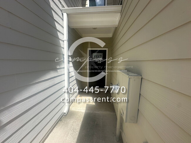 Building Photo - 107 Squarewood Ln NW
