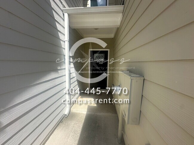 Foto del edificio - 107 Squarewood Ln NW