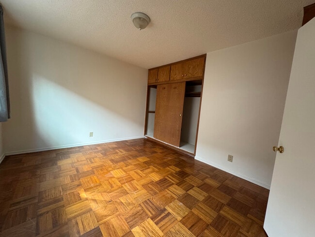 Building Photo - 1722 Armacost Ave