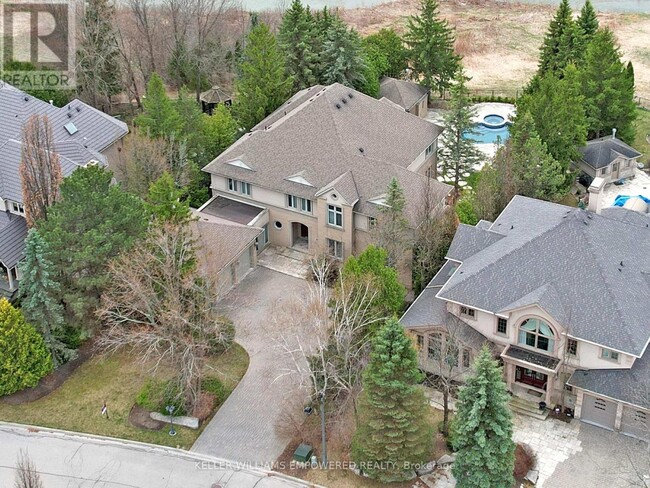 Building Photo - 90 Humberview Dr