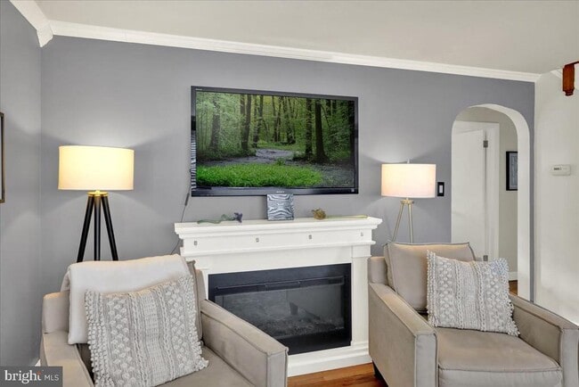 Foto del edificio - 88 E College Ave