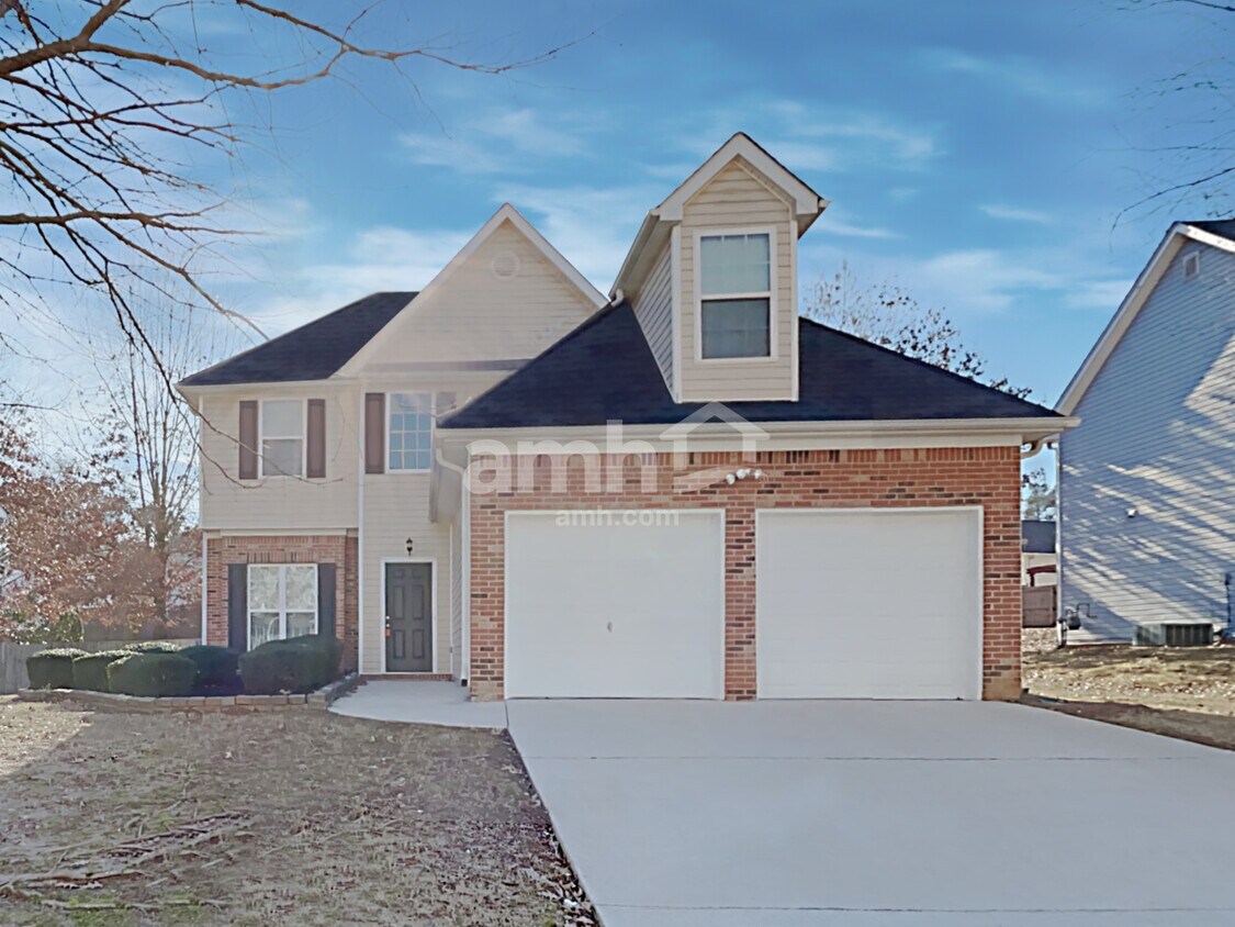 Primary Photo - 2026 Oakbluff Way SW