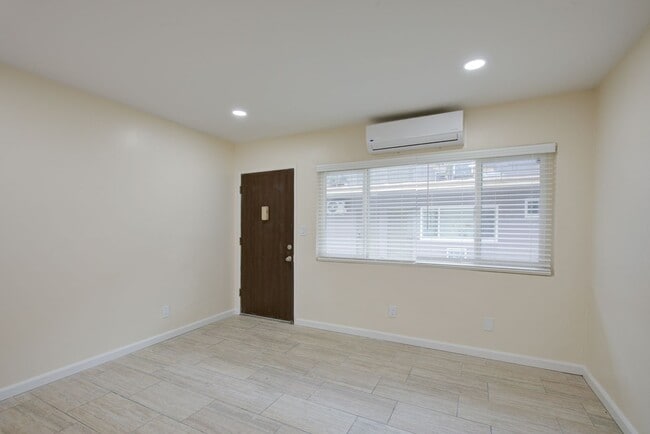 Building Photo - Vanowen Street Residences