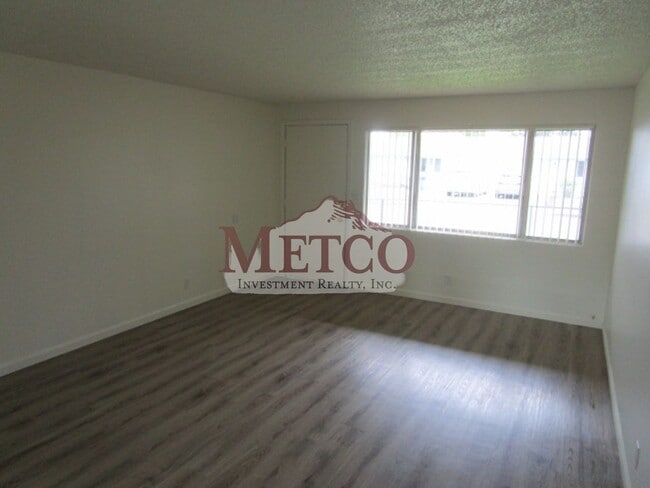 Building Photo - 16301