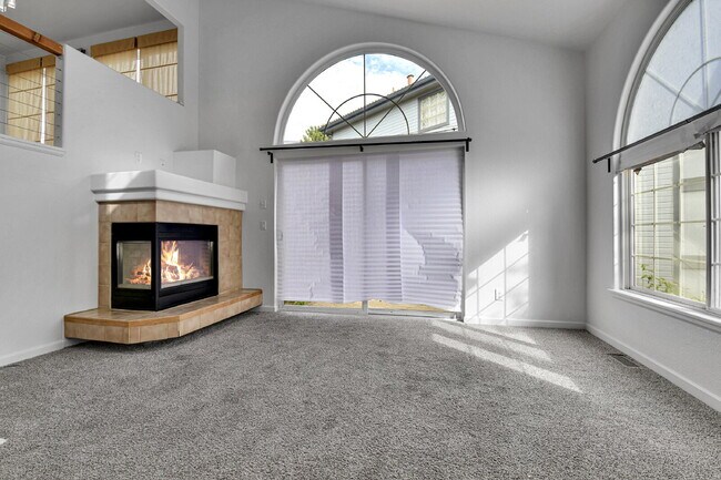 Foto del edificio - $2,450.00, 3-bed, 2-bath, located in Denver.