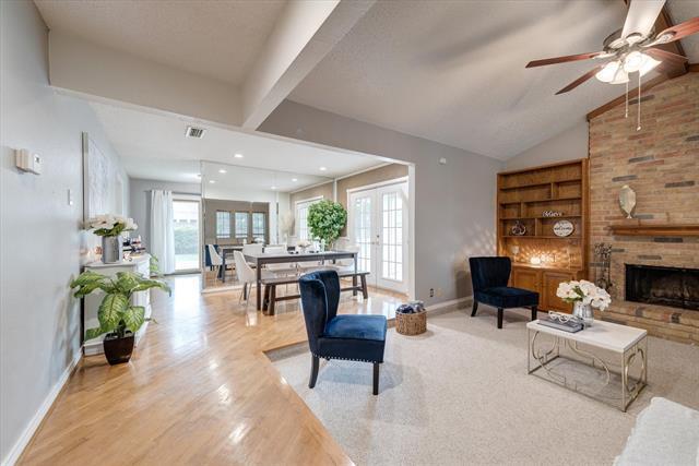 Foto principal - 217 Glenwood Dr
