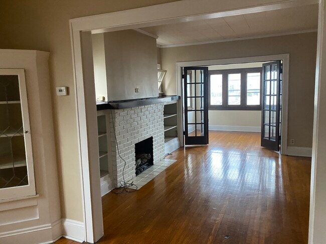 Foto del edificio - 13417 Clifton Blvd