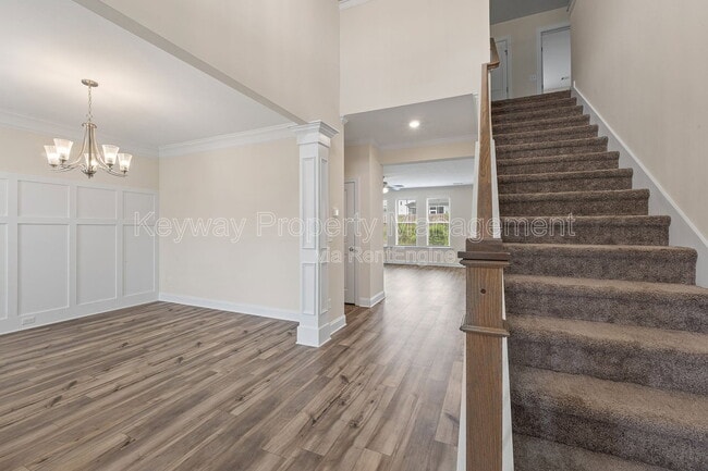 Foto del edificio - 585 Hampton Dr