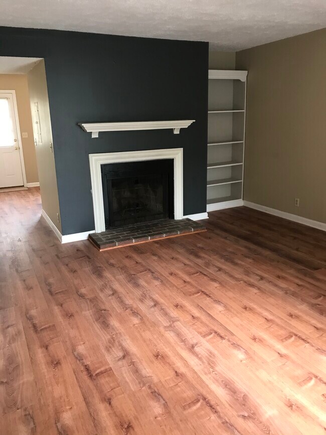 Building Photo - 5749 Brentwood Trce