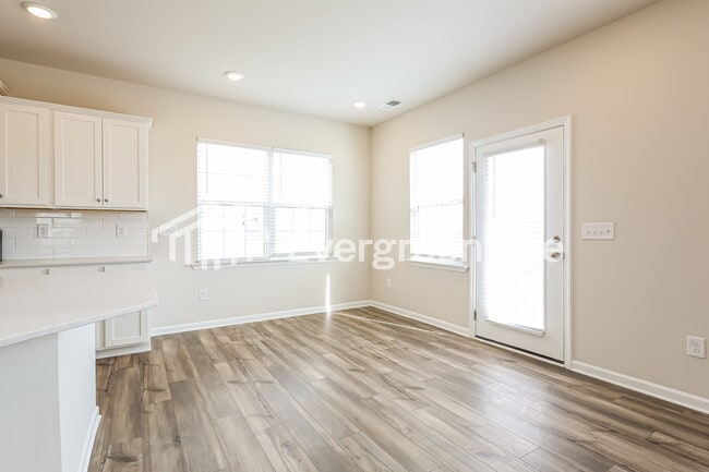 Building Photo - now