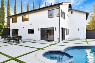 Building Photo - 4600 Poe Ave