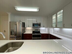 Building Photo - 1443 Beacon St