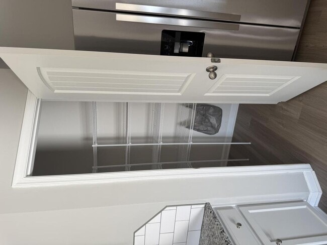 Foto del edificio - 185 Hampstead Blvd