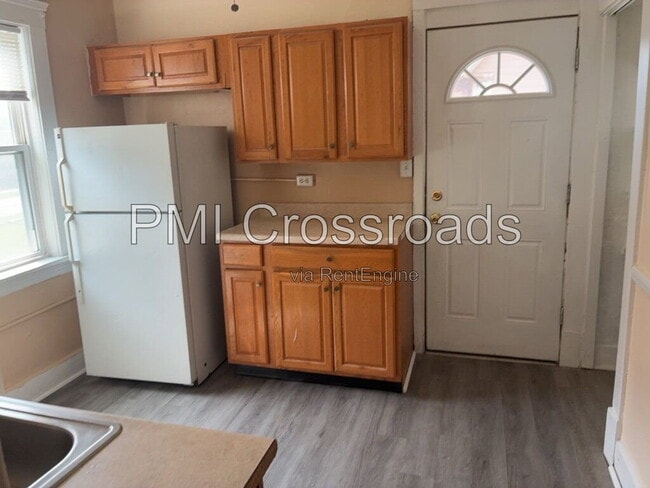 Building Photo - 1388 W 91st St