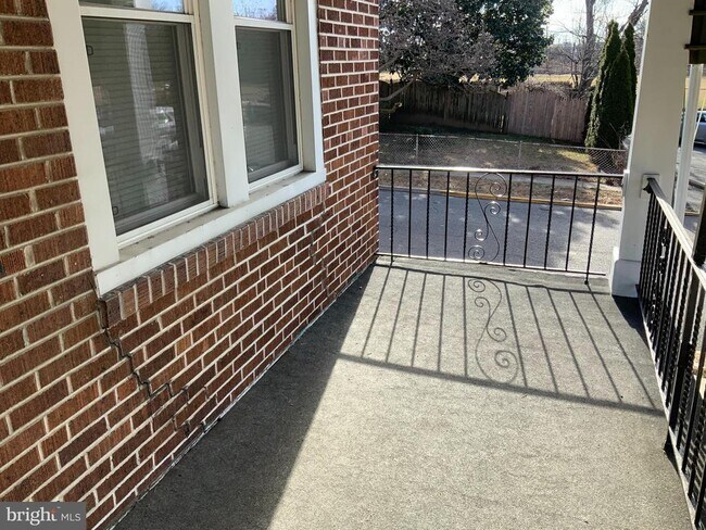 Foto del edificio - 254 Cedar Ave