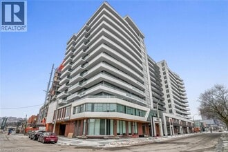 Building Photo - 212 King William St