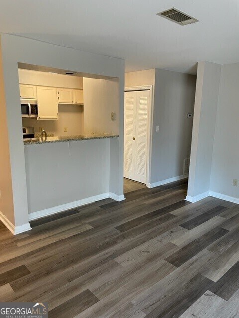 Foto del edificio - 712 Ridgefield Dr