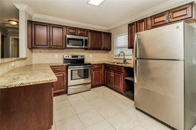 Foto del edificio - 701 Palm Springs Dr