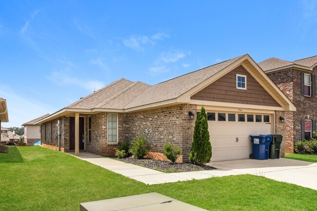 Foto del edificio - 136 Pitts Griffin Drive