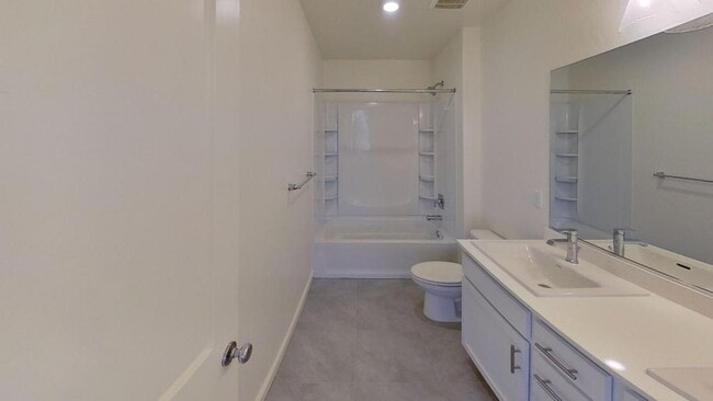 Building Photo - 710 Jessie Dr