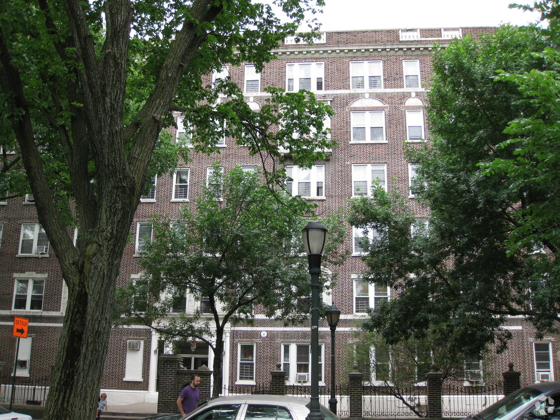 Foto del edificio - Crown Heights