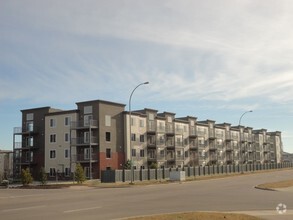 Primary Photo - Hollick Kenyon Apartments