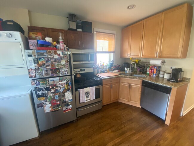 Foto del edificio - 2142 W Warner Ave