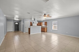 Building Photo - 1631 Quail Run
