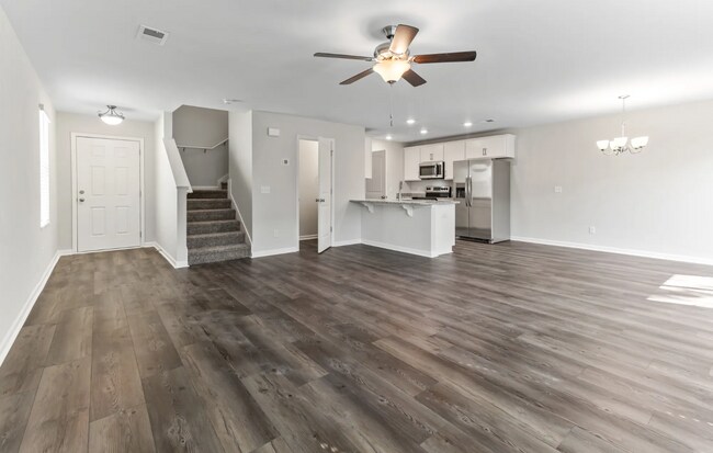 Building Photo - 246 Justify Ave