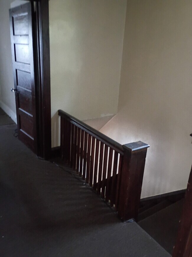 Foto del edificio - 144 Fern Ave