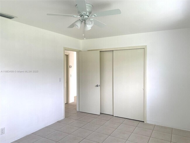 Foto del edificio - 2523 Thomas St