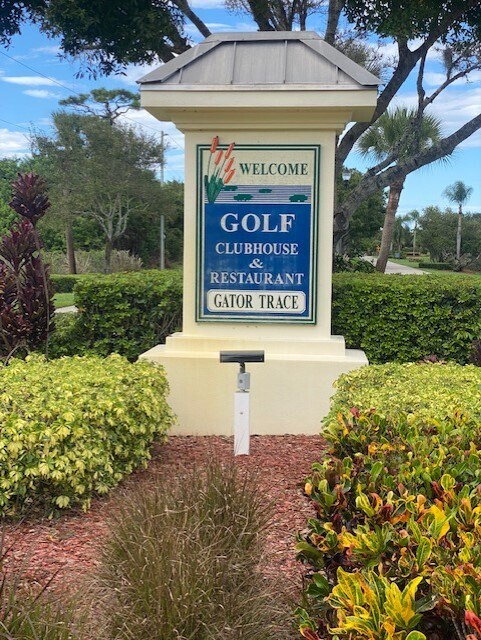 Foto del edificio - 4215 Gator Trace Ave