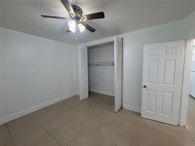 Foto del edificio - 70 NW 77th St