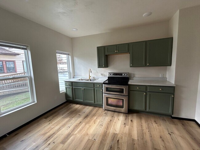 Foto del edificio - 406 W 5th St