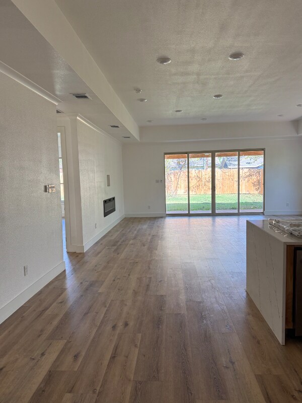 Building Photo - 5728 Donnelly Ave