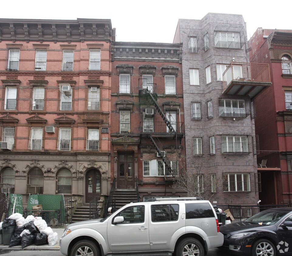 Building Photo - 176 S 9th St