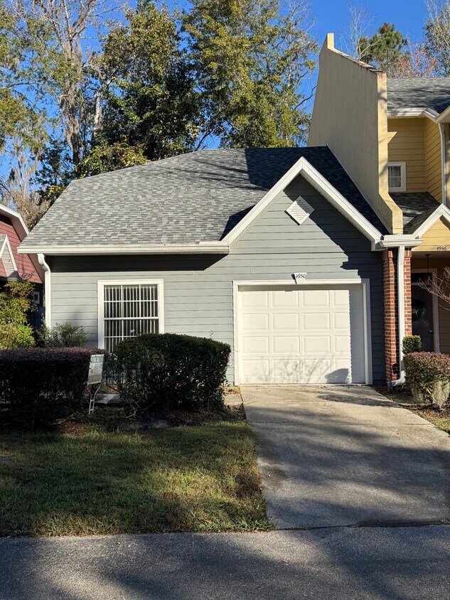 Foto principal - 4950 NW 1st Pl